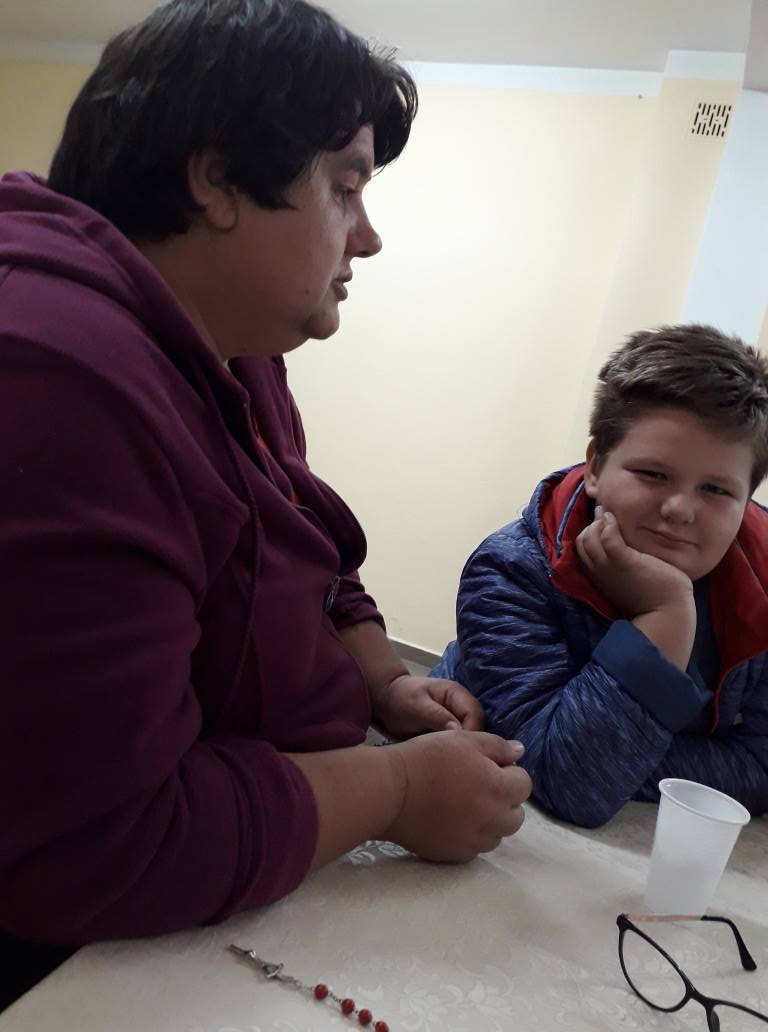 Koło nasze jak do tańca tak i do różańca. Spełniamy październikowy obowiązek (4).jpg
